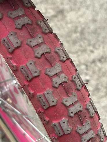 cube velo: Uşaq velosipedi – qızlar üçün, çəhrayı rəngdə Ğ Xüsusiyyətlər: - Təkər — 4