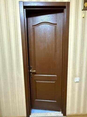 2ci el qapılar: 5 ədəd otaq qapilari yaxşi vəziyətdəpetlə ruckalari yerində — 2