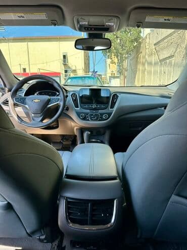 заводские тонированные стекла: Chevrolet Malibu: 1.5 л | 2017 г. 16200 км Седан — 4