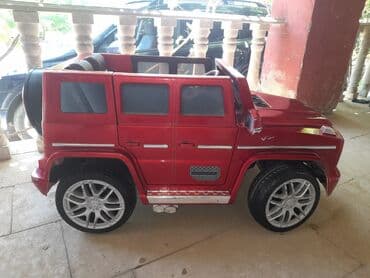 masin ucun xor xor: Mercedes G-Class (AMG üslubunda), qırmızı rəng. Xüsusiyyətlər: - — 3