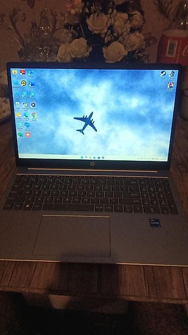 TV və video: HP noutbuk - Gümüşü rəngdə, nazik çərçivəli ekranlı korpus - — 5