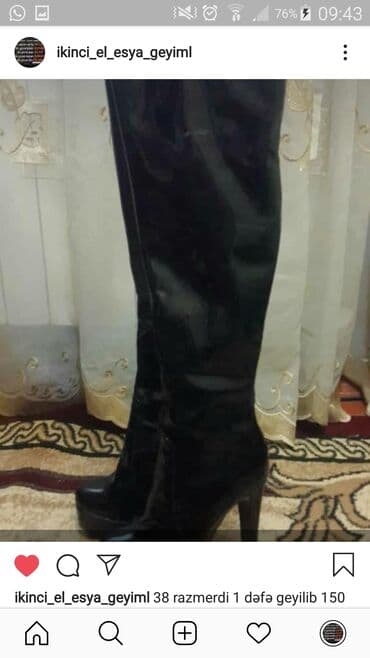 женские высокие кеды: Qadın uzun çəkmə – qara, parlaq materialdan. Dizə qədər model, hündür — 2