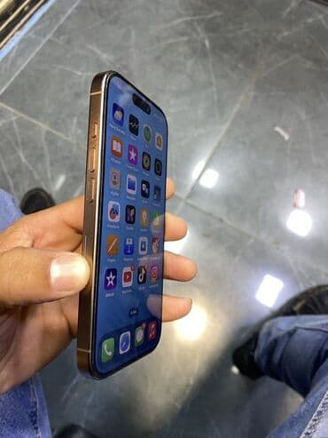 айфон 13 про бу: IPhone 16 Pro, Золотой, Face ID — 6