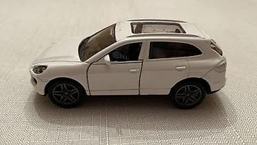 dəmir pullar: Ağ rəngli metal oyuncaq SUV model avtomobil - Material: die-cast — 4