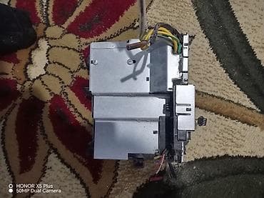 Şəkildə kondisioner kompressoru və detallarıdır. ASM140V1VFT