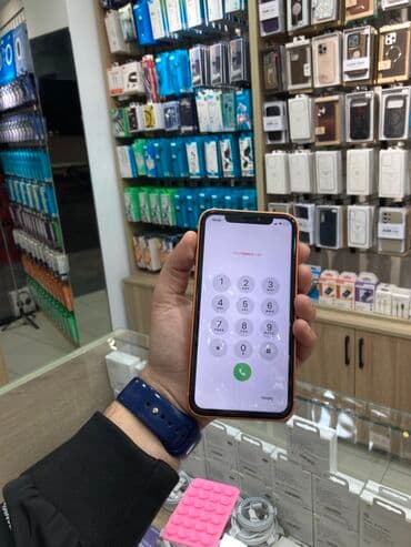 s22 telefon: IPhone 11, Qara — 5