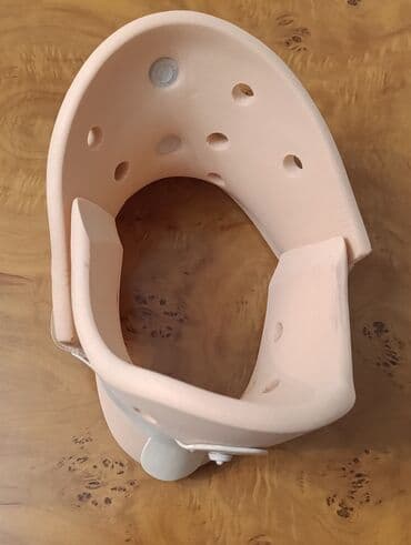 Boyun dayaq bandajı, müxtəlif boyun zədələnmələri və ya əməliyyat