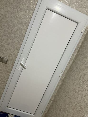 Chevrolet: Ağ rəngli qapılar dəsti - 1 ədəd PVC/plastik giriş-balkon qapısı: ağ — 1