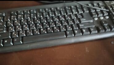 Klaviatura satılır . 
(İdeal vəziyyətdədir) 
demək olar işlənməyib