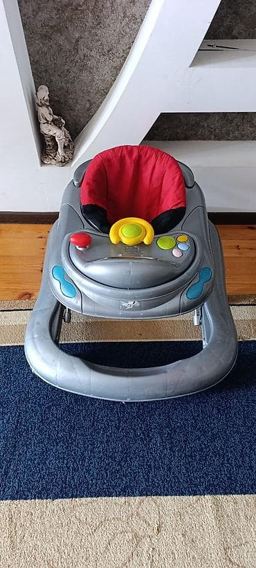 Uşaq gəzdirəni (yorğa) - Rəng: boz gövdə, qırmızı/qaralı yumşaq