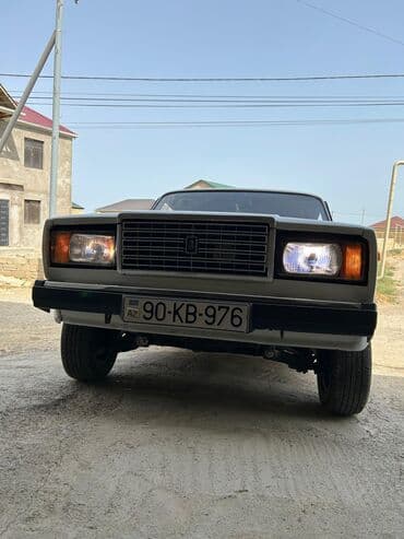 turbo az 06 lar: Lada 2107 model ağ rəngli sedan avtomobil. Bu model, öz dözümlülüyü və — 8