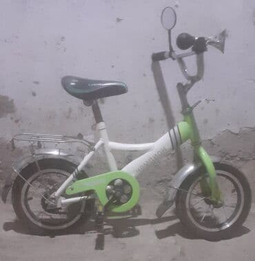 Uşaq velosipedi – “Çempion” yazılı model - Çərçivə: metal, ağ-yaşıl