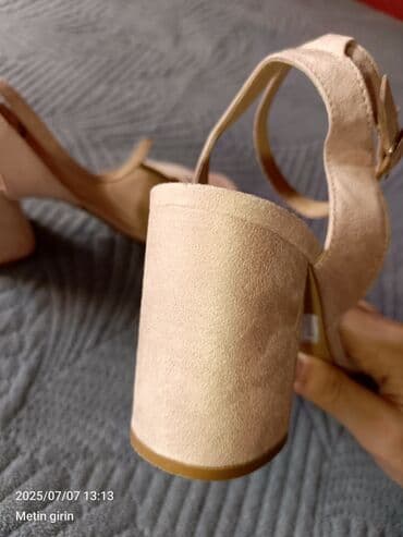 çəhrayı kupalnik: Stradivarius, Ölçü: 39, rəng - Çəhrayı, Yeni — 9