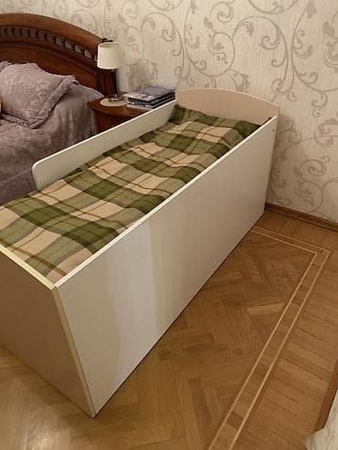 Oğlan və qız üçün, Çarpayı, Matras ilə, Siyirməli