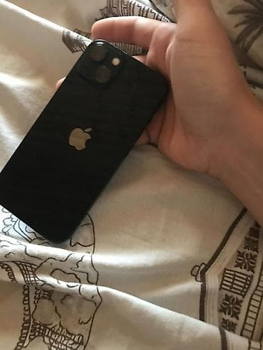 iphone original adapter: IPhone 13, Qara — 1