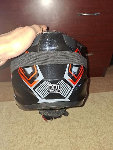 cg motor: XL ölçüdü niye bele ucuz qiymətə qoymuşam cunki kaskin ust hissəsi — 4