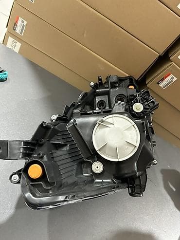 toyota super: Toyota Vits ön fara 81170-52L60 Alternativlər: * 81170-52L61 * — 2