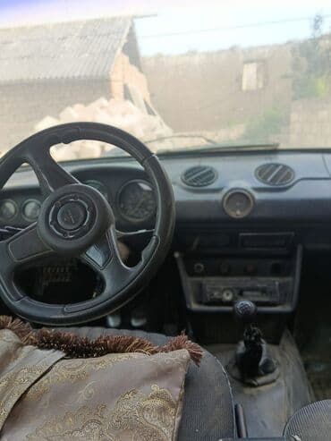 maşlar: VAZ (LADA) 2106: 1.7 l | 1989 il 300000 km Sedan — 6