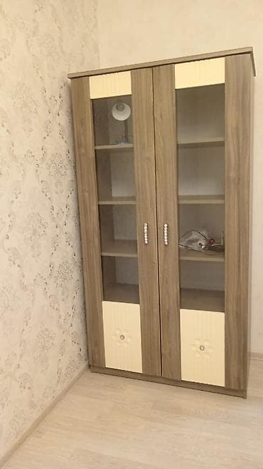 İki qapılı vitrin/dolab - Material: ağac teksturalı laminat gövdə