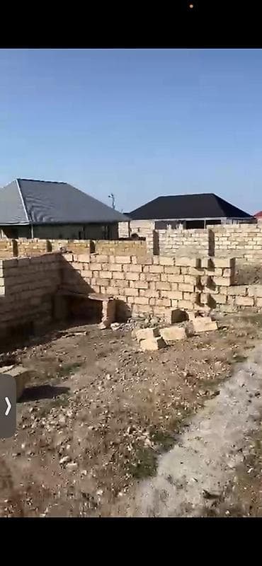 Məhəccərlər: Yarm tikili ev hal hazırada kürsüdədir üvimimizin 3tərəfi Gəncə Şəhər — 7