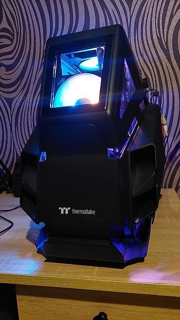 Korpuslar: Thermaltake AH T200 "helikopter" üslubunda dizayn edilmiş, açıq — 6