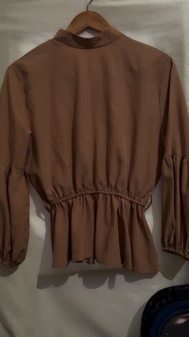 klassik qadın geyimləri: Qadın geyim dəsti – 4 parçalı İcinde hec geyinilmemis ve yeni olanida — 2