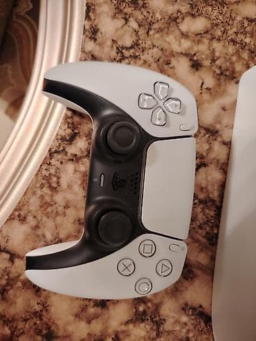playstation 5 baki: Salam ps 5 slim satılır,4-5 dəfəm istifadə olunufps plus var 1 illiy — 3