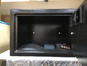 pul qutusu: Hundurluk 20 Eni 31 Derinlik 20 Seyf acar ve kodile isleyir 🚗📦unvana — 3