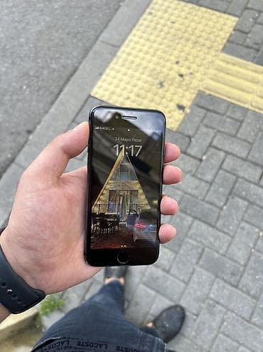 iphone se: IPhone 8, 64 GB, Space Gray, Barmaq izi — 1