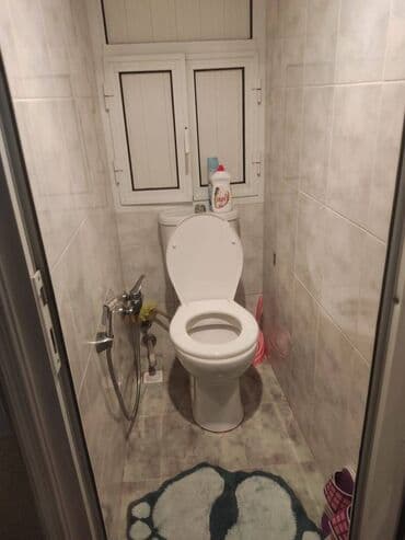 9 ci mikrorayon satilan evler: Bakı, 2 otaqlı, Köhnə tikili, m. Xalqlar Dostluğu, 52 kv. m — 6