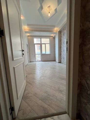 1 otaqlı kohnə tikili: 3 otaqlı, Yeni tikili, 71 kv. m — 12