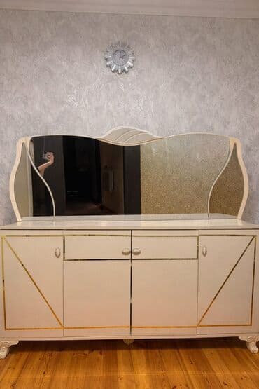 Гостиные гарнитуры: Güzgülü kamod, fil sümüyü rəng,qızılı zərif dizaynlı Geniş və — 1