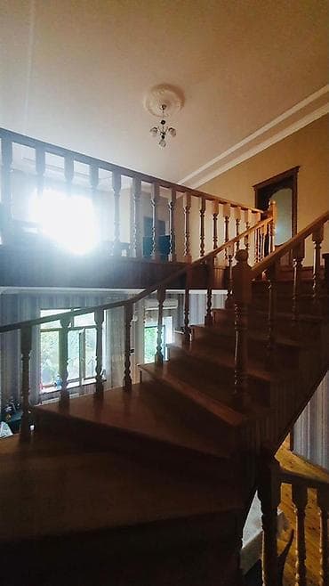 binə savxoz ev: 200 kv. m, 8 otaq, Kombi, Qaz, İşıq — 1