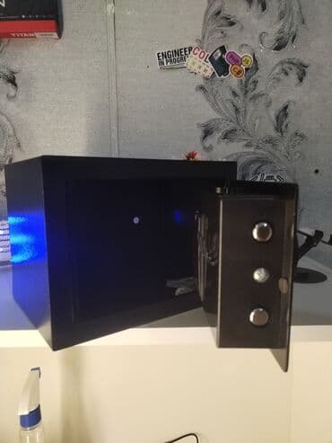 demir şkaf: Seyf Kassa 👑 Xüsusiyyətləri: ♟️ Ölçü: uzunluq 23 eni və dərinliyi 17 — 4