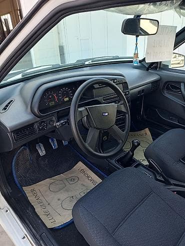 kia optima on fara: VAZ (LADA) Samara: 1.6 l | 2012 il 226000 km Hetçbek — 5