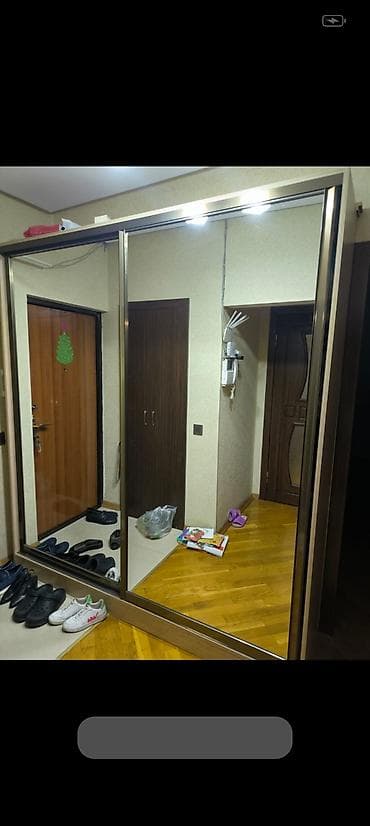 Dəhliz dolabı 250 azn Eni 2. hündürlük 2.40. dərinlik 60. Babək lalafo.az -da Dəhliz dolabı 250 azn Eni 2. hündürlük 2.40. dərinlik 60. Babək