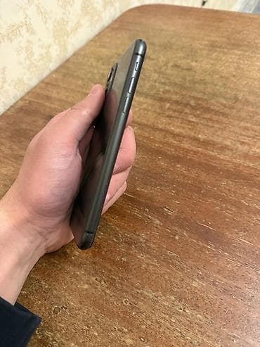 appl: IPhone 11, 128 GB, Qara, Face ID — 4