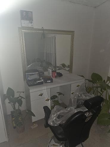 Gözəllik/bərbər avadanlıqları dəsti - Geniş güzgülü makiyaj/bərbər