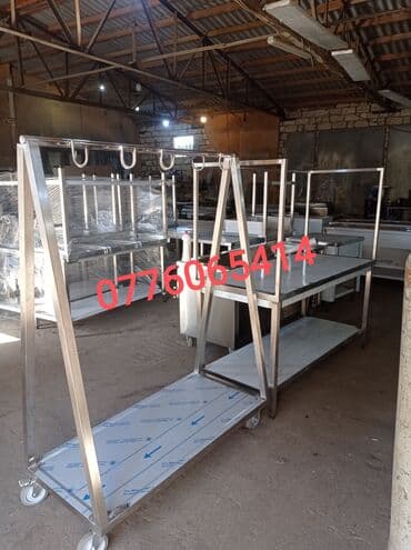 ət çəkən masinlar: Ət asmaq üçün stolar və asiqanlar pasabmazdan yığılan avadanlıqlar — 1