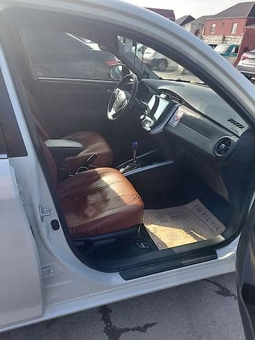 dirək: Toyota Corolla Fielder (hybrid) universal - Ban növü: universal — 4