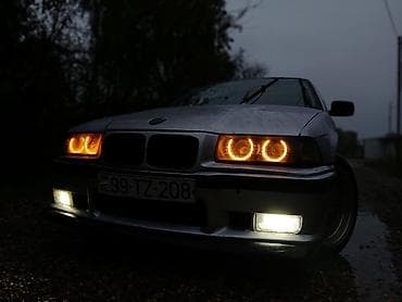 BMW 3 series: 2 l | 1991 il Sedan