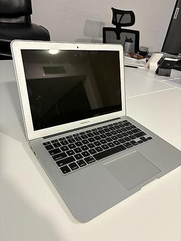 en ucuz macbook air: Apple MacBook Air 13" - Korpus: gümüş rəngli alüminium unibody, geniş — 1