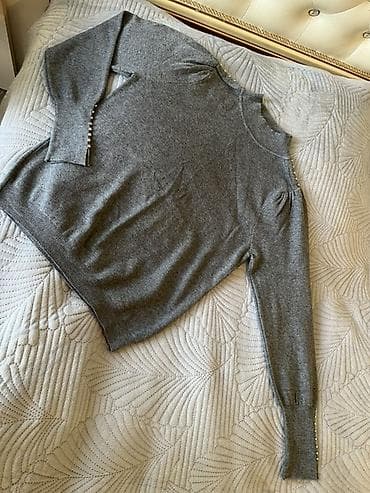 Boz rəngli qadın sviteri - Model: Uzunqollu, düz kəsim, elastik bel