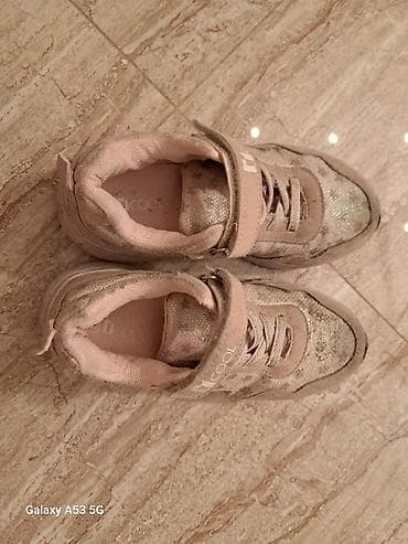 31 razmer geynilib endirim isdeseniz ederik unvandan goturme veya