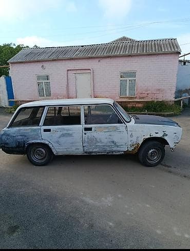 volkswagen golf 2: Model: Universal kuzovlu sovet istehsalı minik avtomobili (arxa — 4