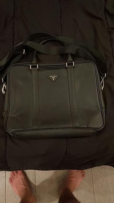 prada chanta: Prada kişi çantası – klassik qara rəngdə, portfel/mesaj tipli model — 1