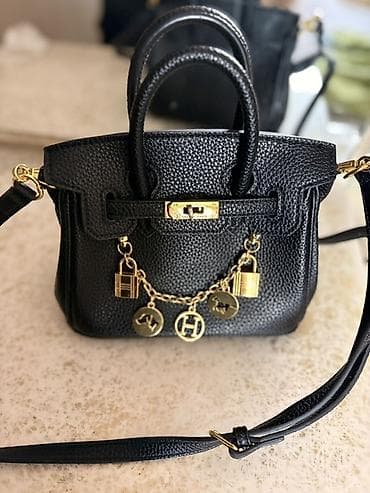 chanel sumkalar: Qara mini əl çantası – qızılı detallarla - Material: teksturalı — 2