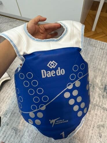 yer eken: Tekvondo idmançısı üçün nəzərdə tutulmuş bu dəst tam mühafizə təmin — 5