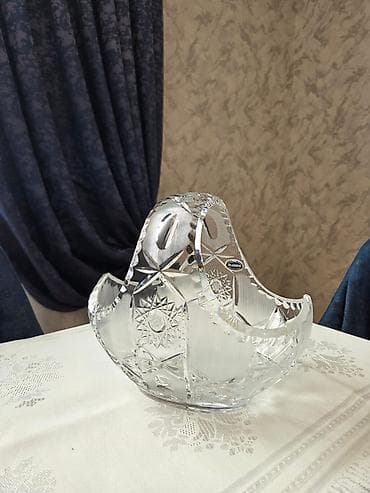 qab qurudan: Kəsimli kristal şüşədən dekorativ səbət/vaza - Material: qalın — 1