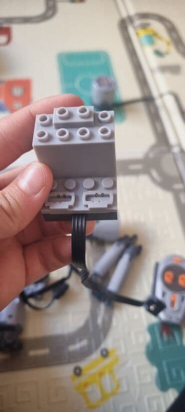 oyuncaq mator: Leqo motor — 2